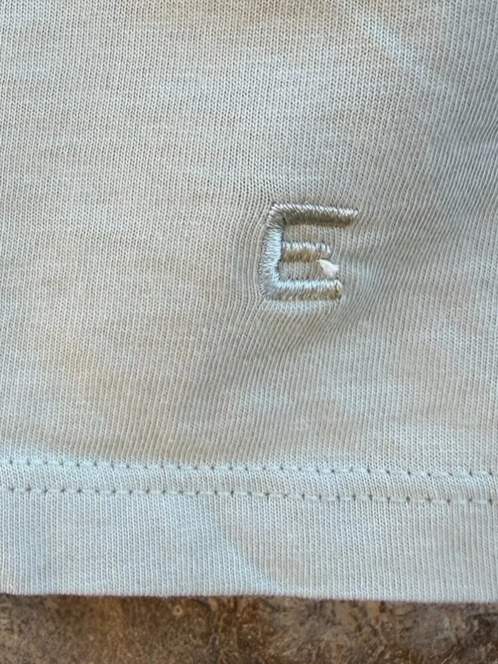 Everlane Uniform Organic Cotton T-Shirt – Cream/Tan – Men’s Medium - Picture 4 of 4